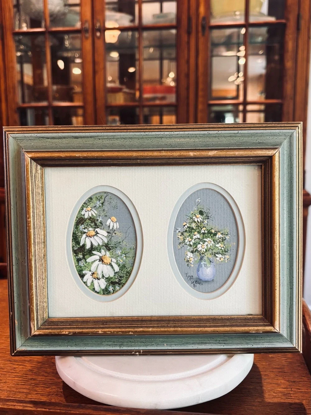 Modern Vintage-Style Daisy Double Oval Frame by Rissa DeBord